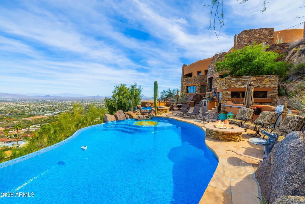 5802 E Cholla Lane, Paradise Valley