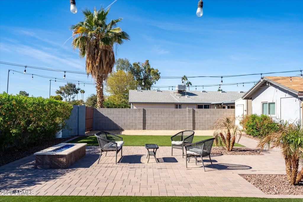 1211 W Palomino Drive, Chandler
