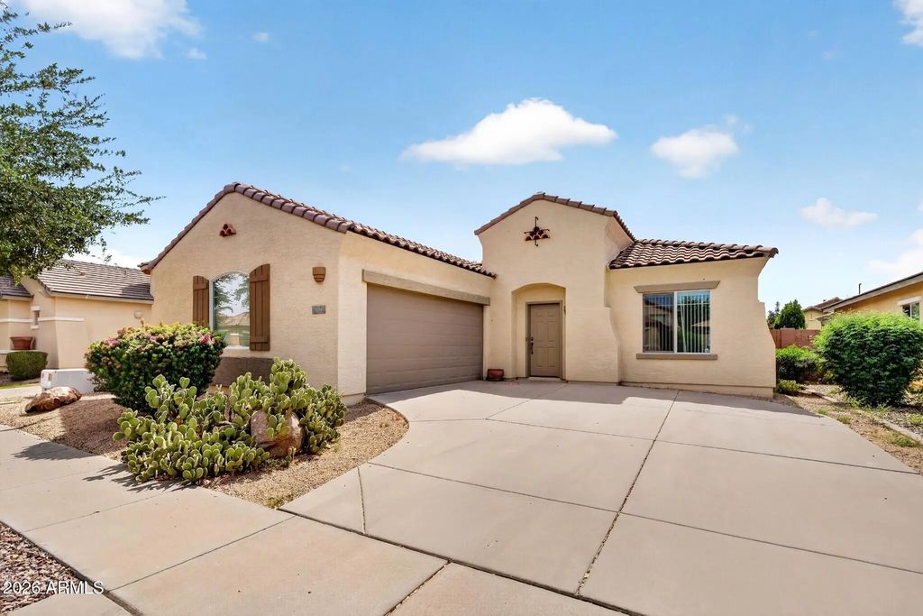 879 E Bellerive Place, Chandler