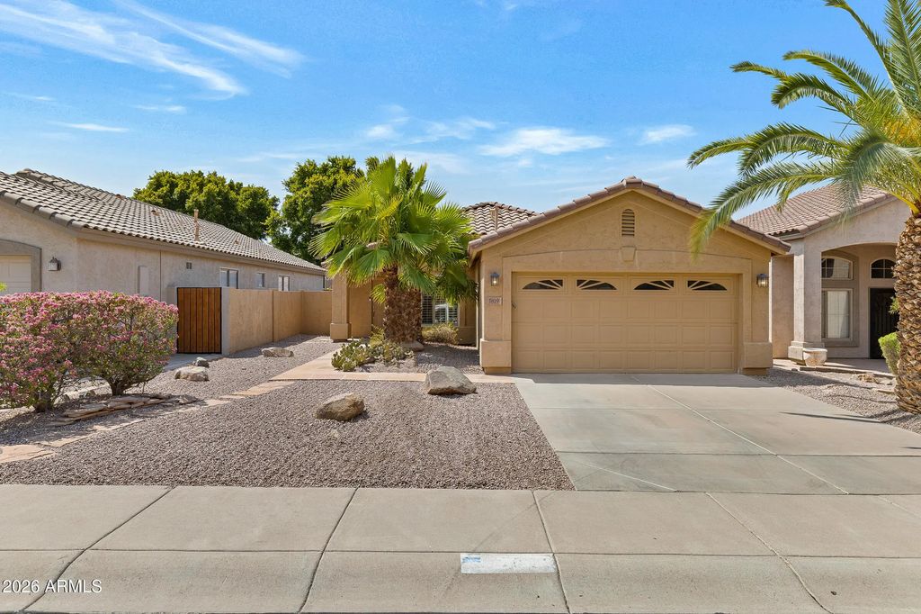 1819 W Brookwood Court, Phoenix
