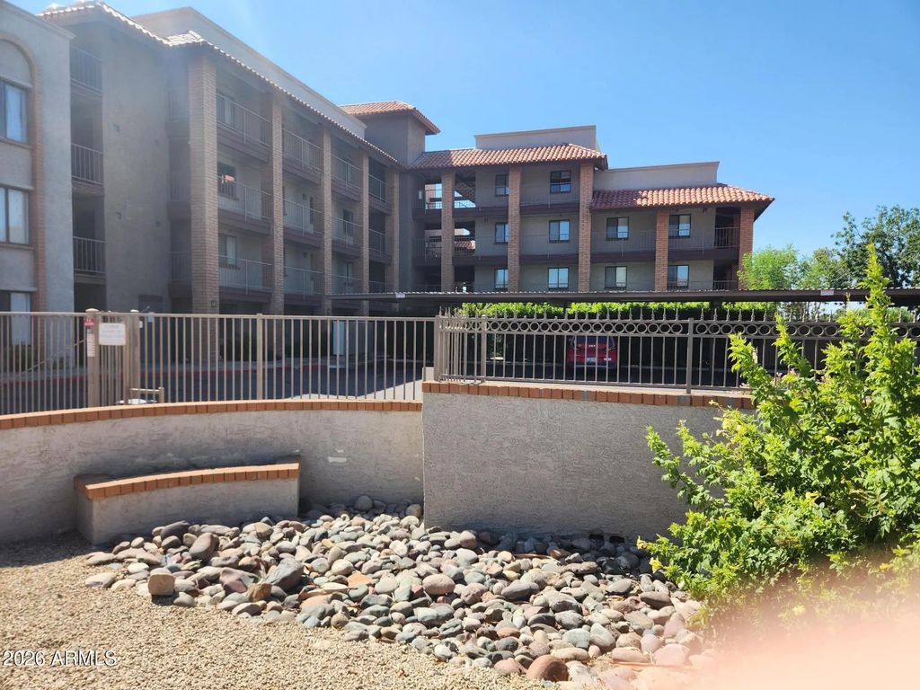 17 E Ruth Avenue (unit 122), Phoenix