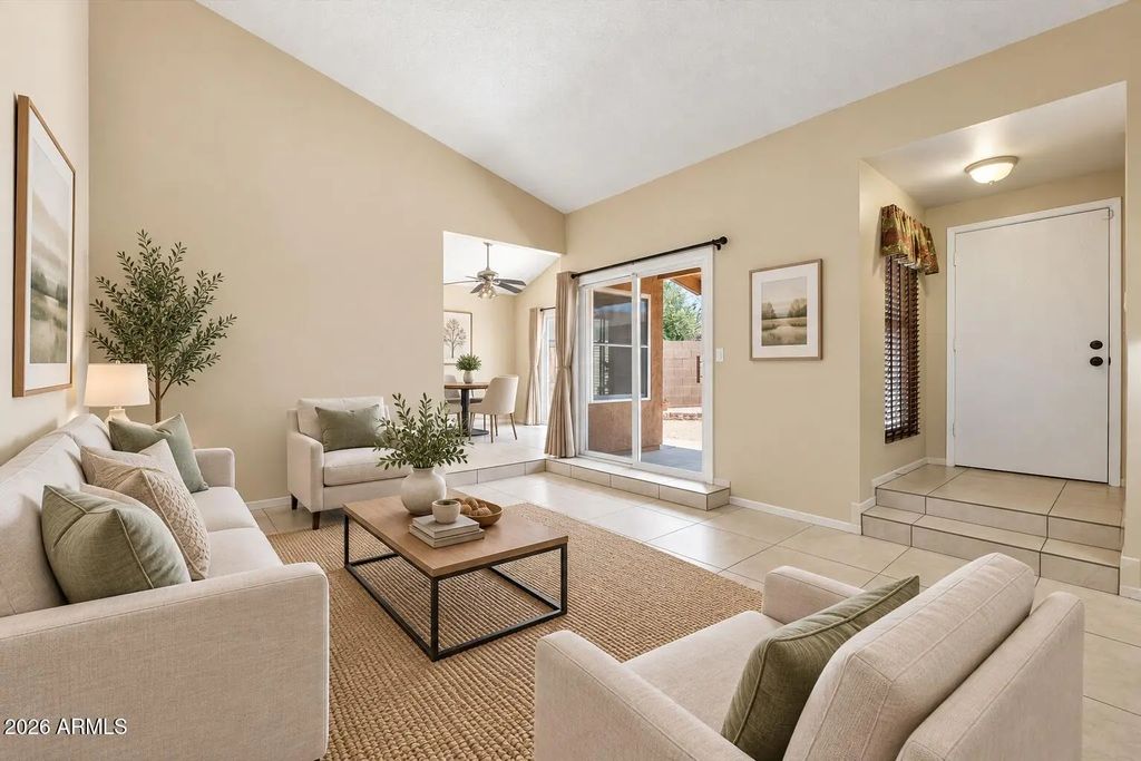 905 S Hacienda Drive, Tempe