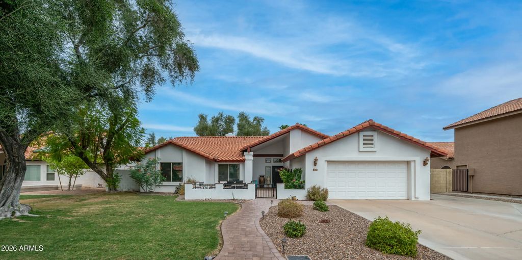 1338 E Sunburst Lane, Tempe