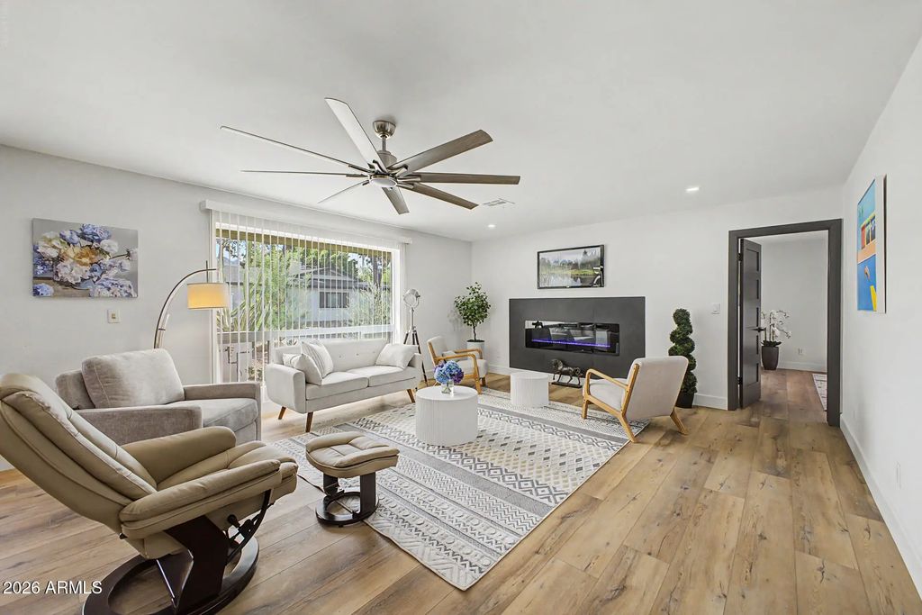 2818 E Malapai Drive, Phoenix
