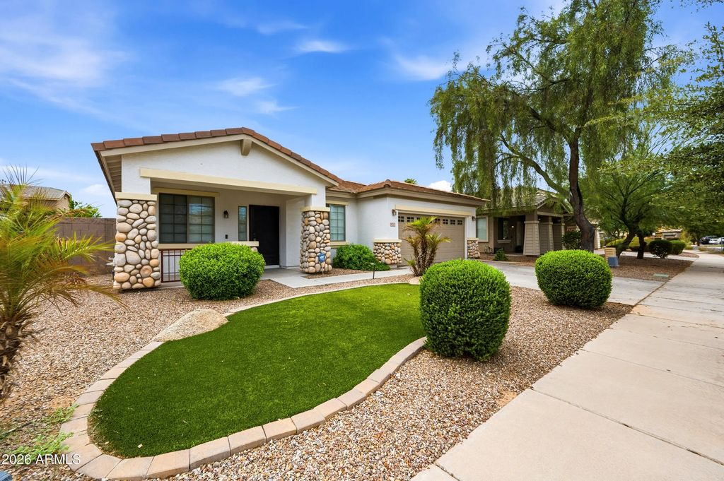 8771 W Gardenia Avenue, Glendale