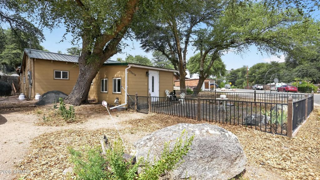 22570 S Stone Way, Yarnell