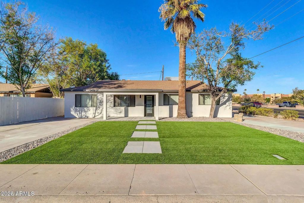 7538 E Garfield Street, Scottsdale