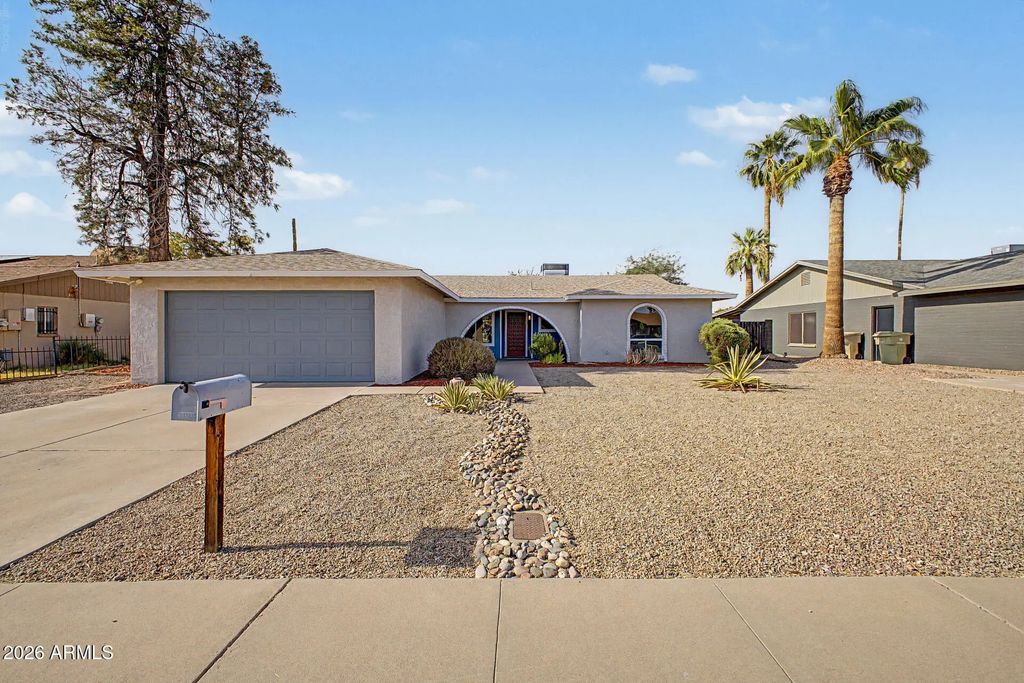 4854 W Cinnabar Avenue, Glendale