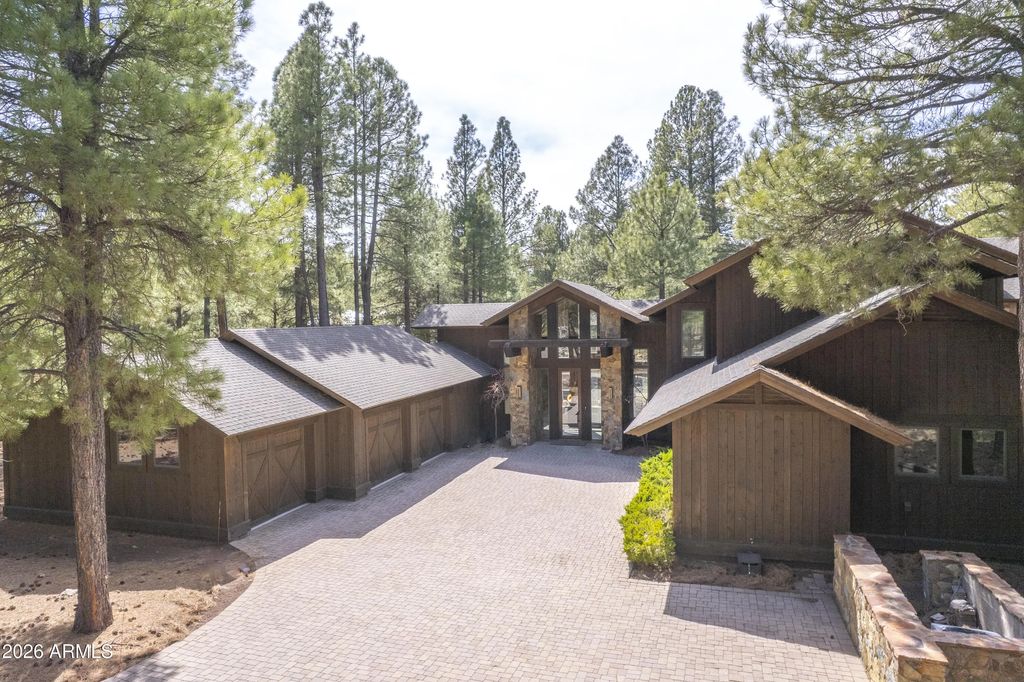 1750 Bessie Kidd Best, Flagstaff