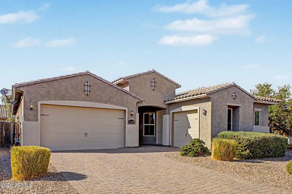 2690 E Hazeltine Way, Gilbert