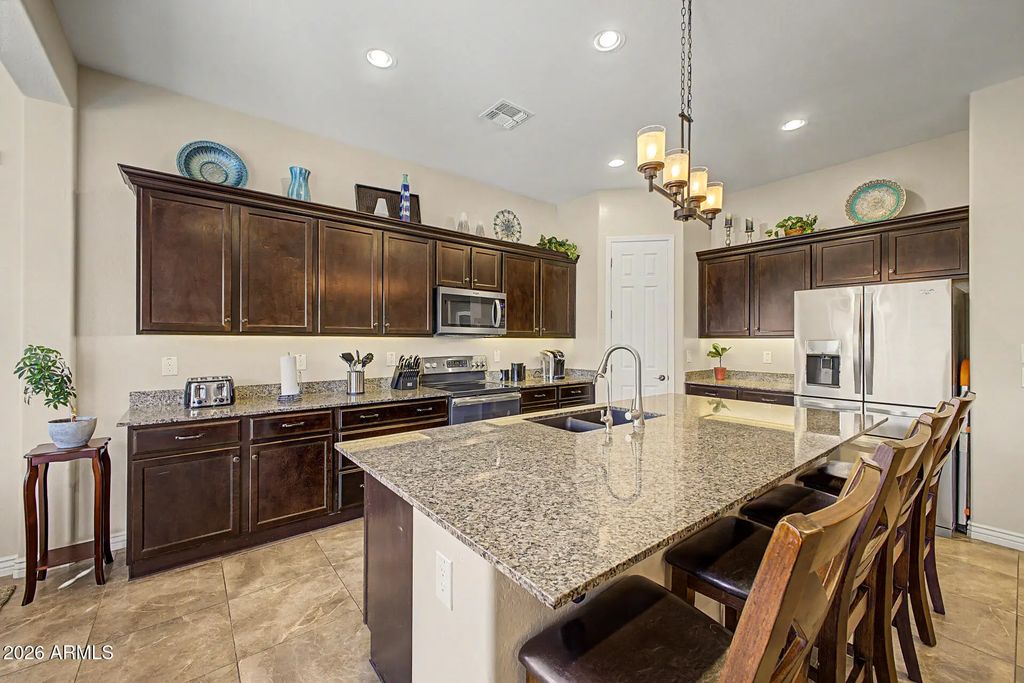 2690 E Hazeltine Way, Gilbert