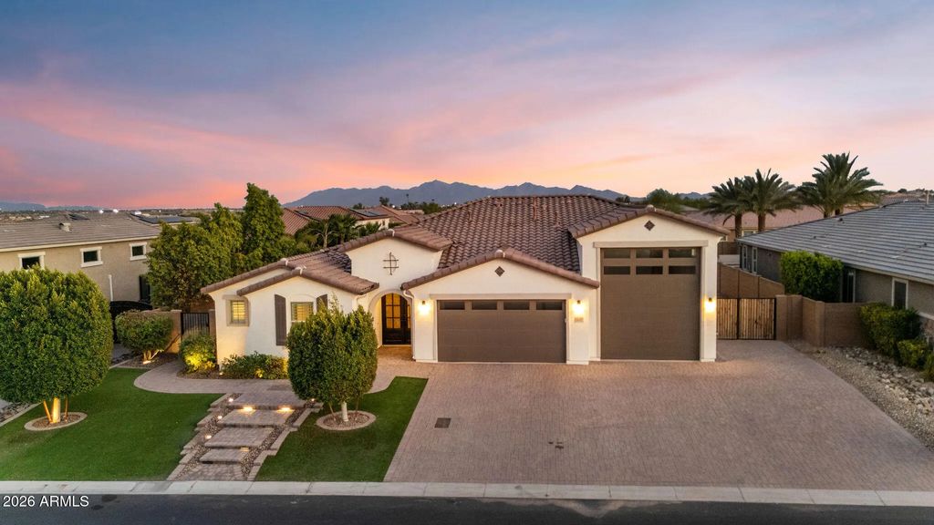 12539 W Tuckey Lane, Glendale