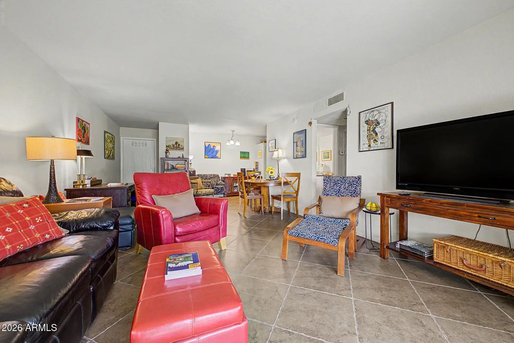 7350 N Via Paseo Del Sur -- (unit O110), Scottsdale