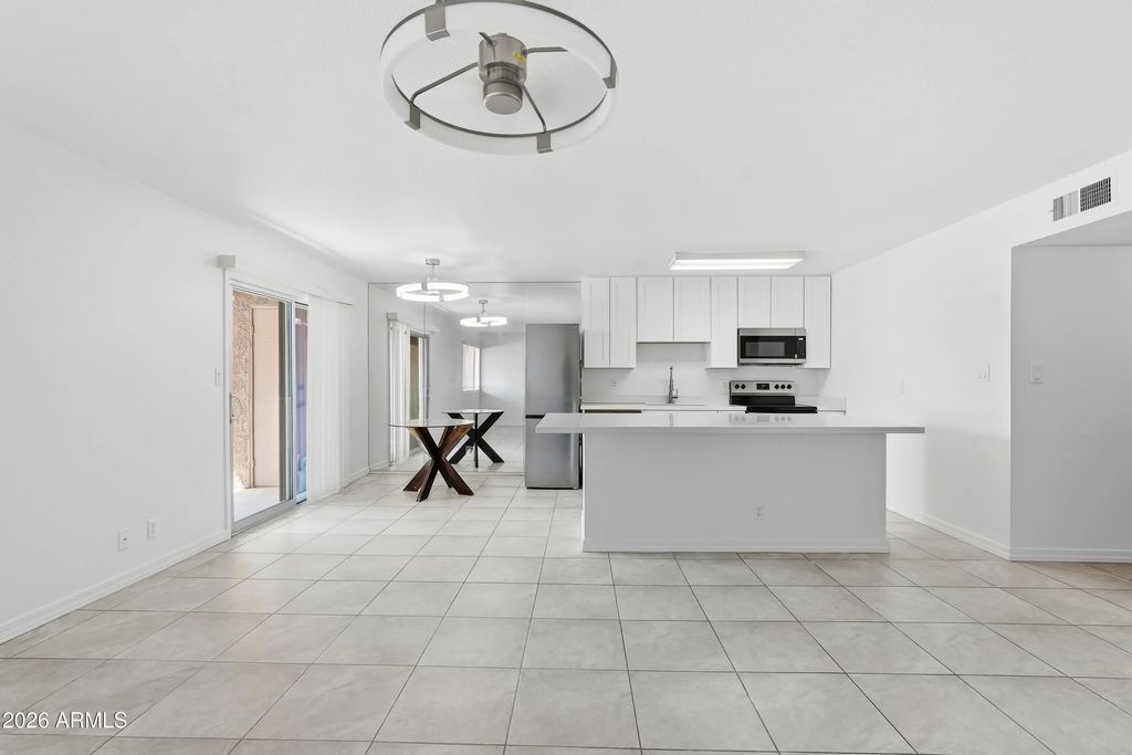 5525 E Thomas Road (unit Unit G7), Phoenix