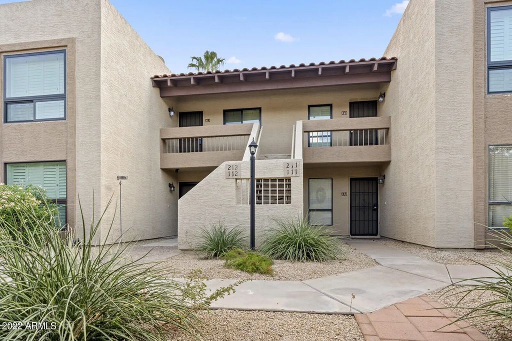 8651 E Royal Palm Road (unit 212), Scottsdale