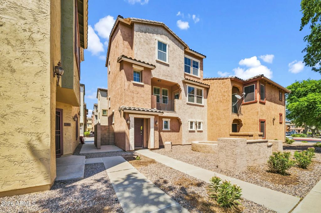 2012 N 78th Glen, Phoenix