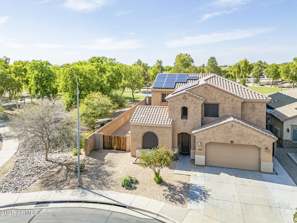 6922 S Black Hills Way, Chandler