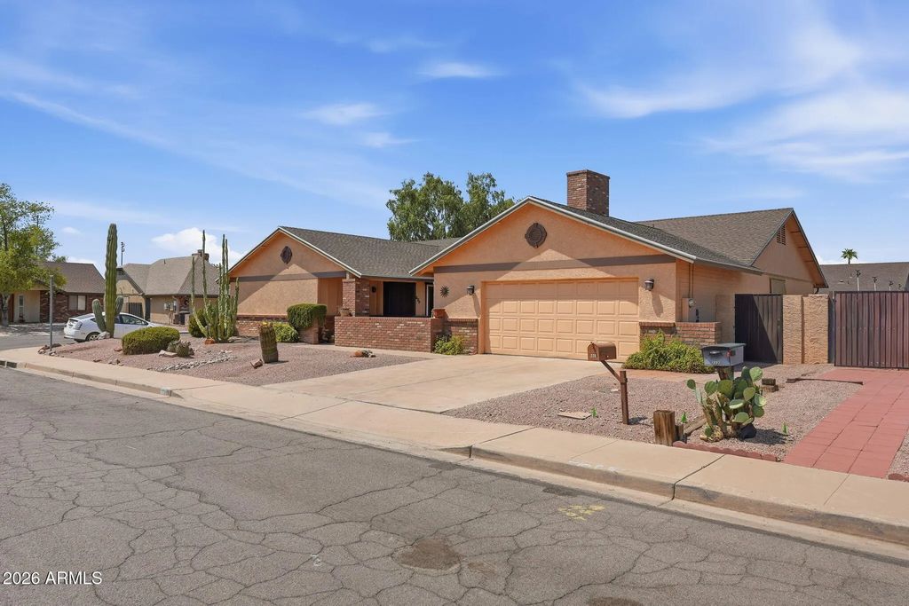 226 E Glencove Street, Mesa