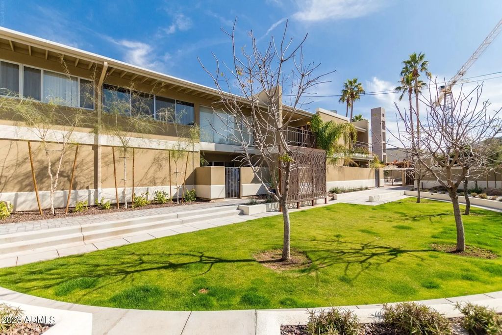 2233 E Highland Avenue (unit 138), Phoenix