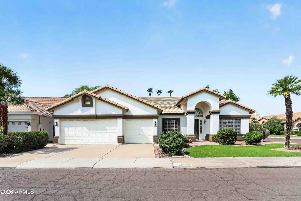 1220 N Cayman Drive, Gilbert