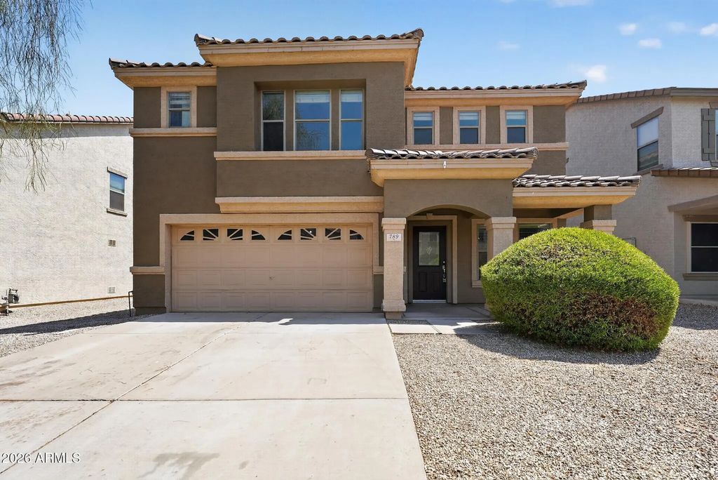 789 E Cowboy Cove Trail, San Tan Valley