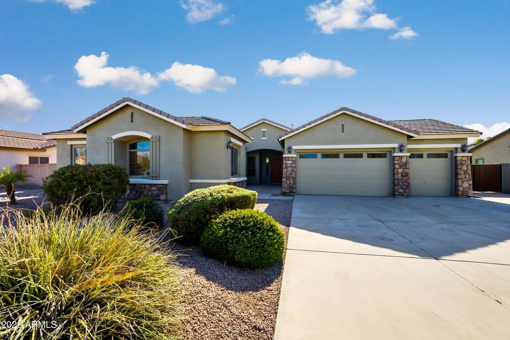 7594 N 85th Drive, Glendale
