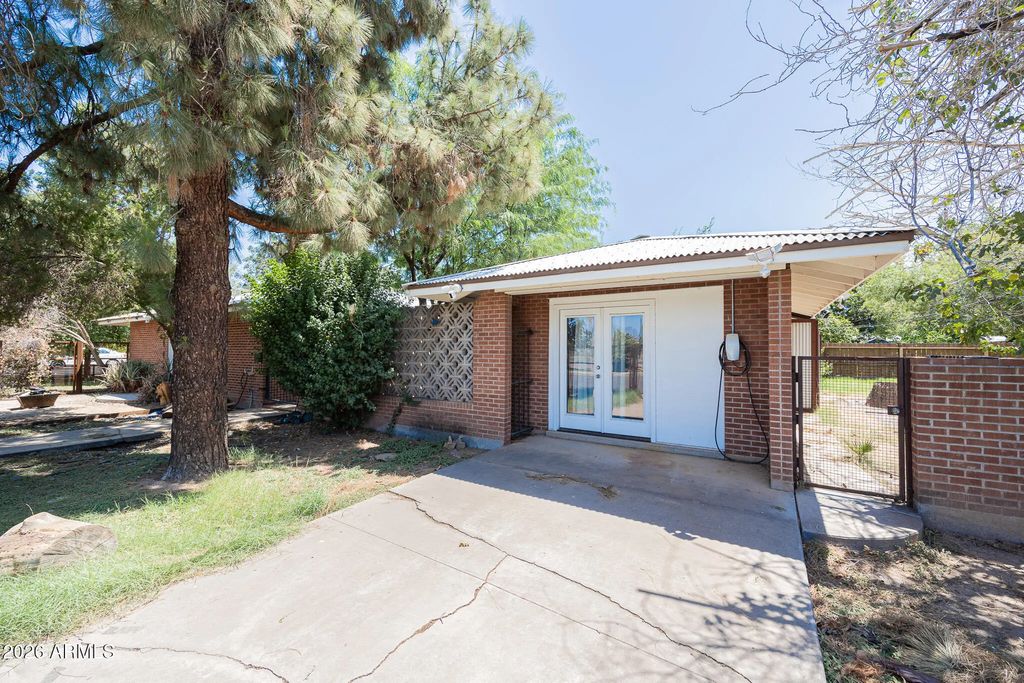 351 E Encanto Drive (unit B), Tempe
