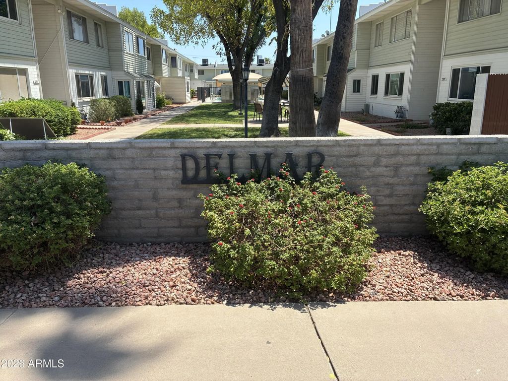 2573 W Berridge Lane (unit D205), Phoenix