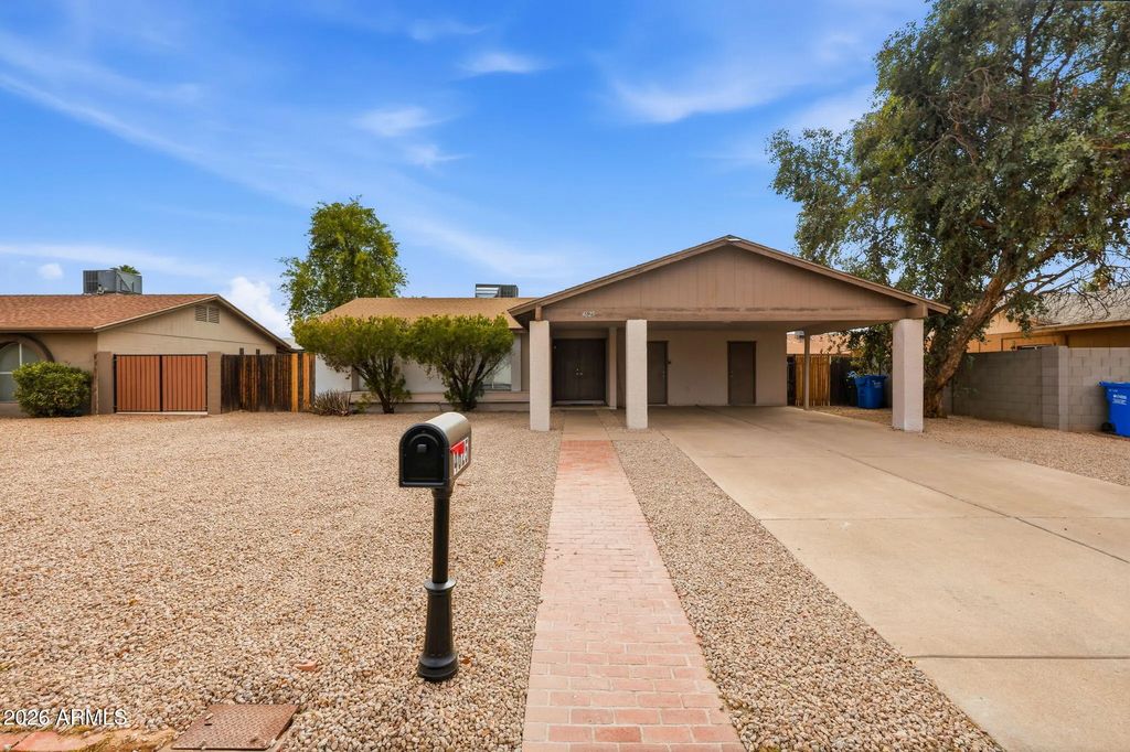 4625 N 75th Lane, Phoenix