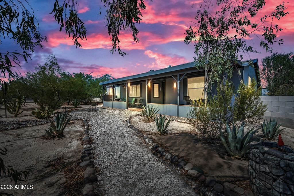 9945 N Penworth Drive, Casa Grande