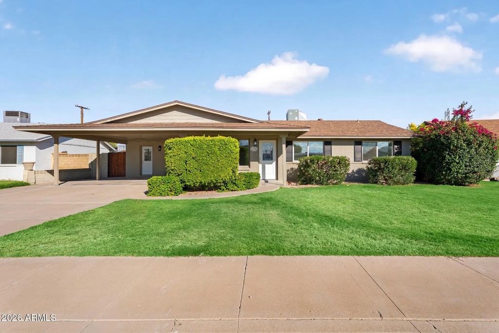 1735 N Queensbury Drive, Mesa