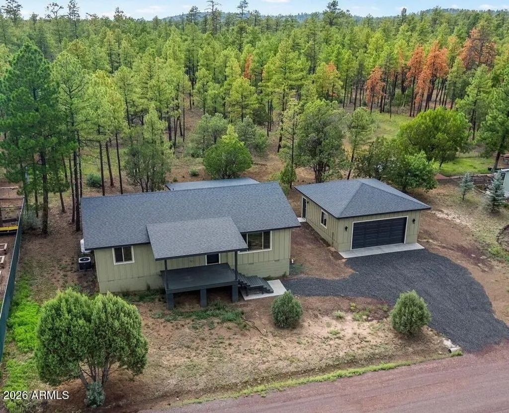 884 Turkey Trail, Lakeside