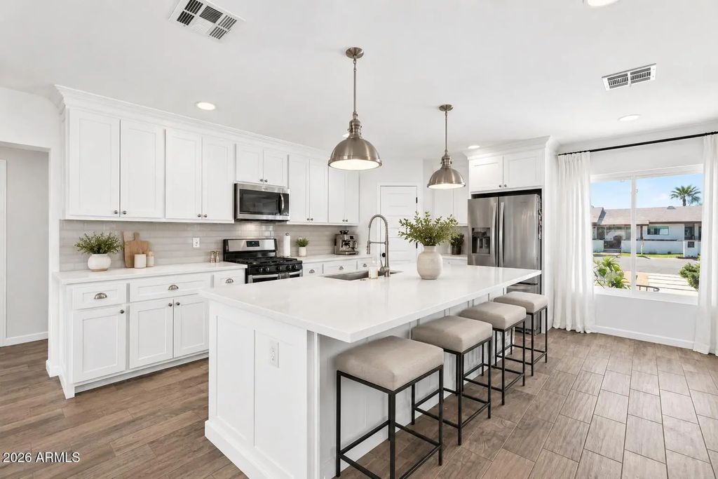 4622 E Virginia Avenue, Phoenix