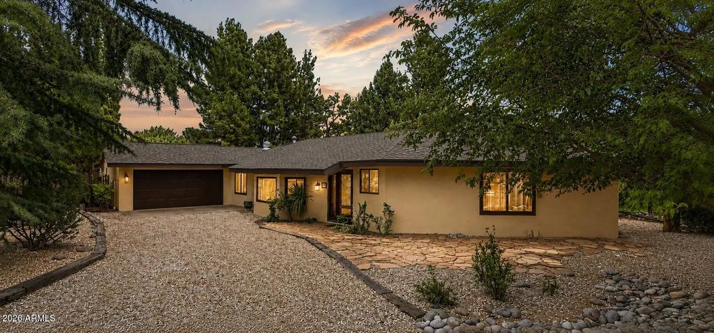 145 Oakcreek Drive, Sedona