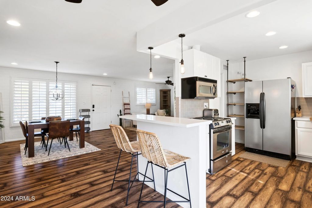 6719 E 2nd Street, Scottsdale