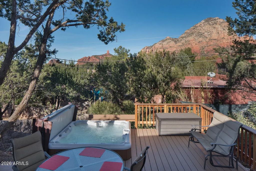 445 Coffee Pot Drive, Sedona