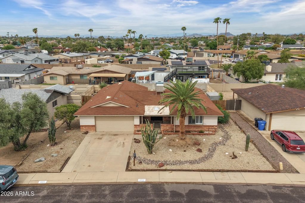 4554 W Paradise Drive, Glendale