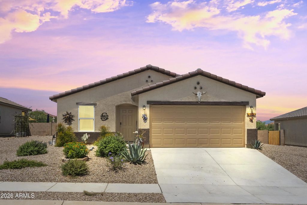 1705 S Moonshadow Drive, Benson