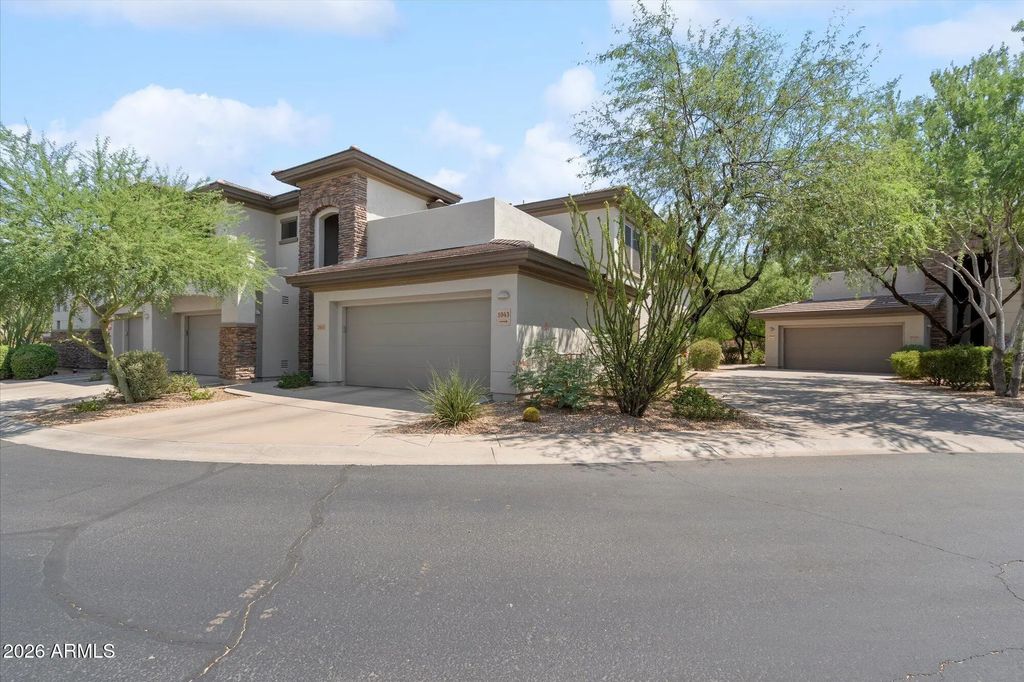 33550 N Dove Lakes Drive (unit 2043), Cave Creek