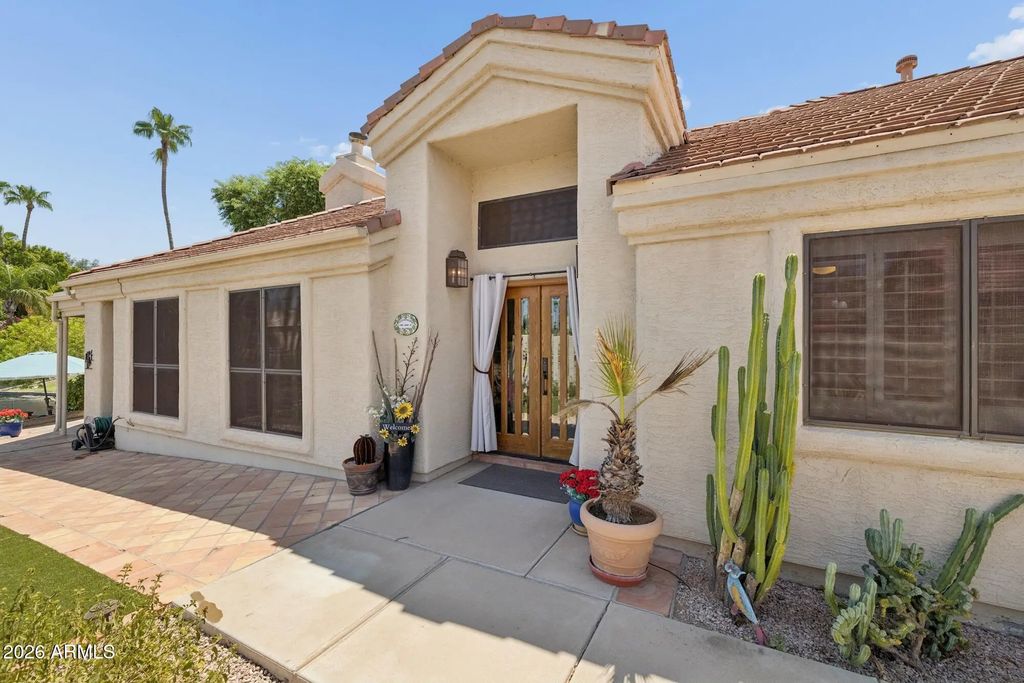 1405 W Lake Mirage Court, Gilbert