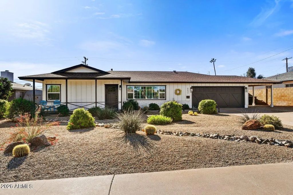 6637 E Oak Street, Scottsdale