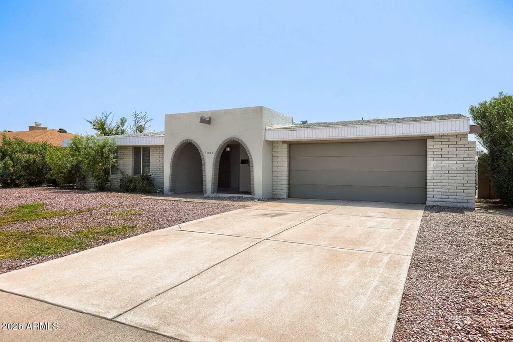 4005 W Carol Avenue, Phoenix