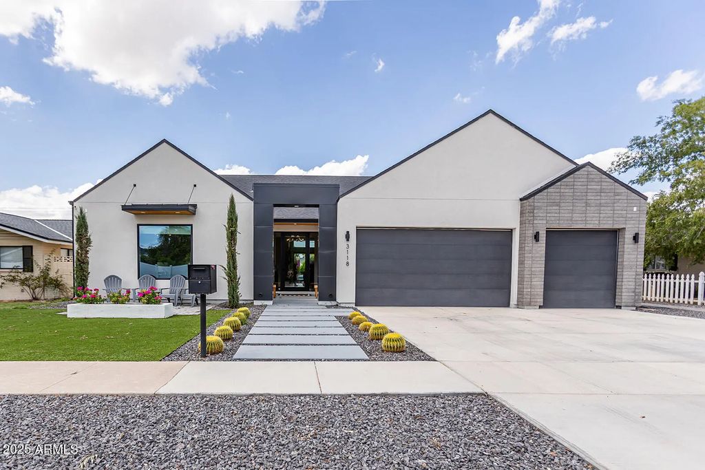3118 N 42nd Street, Phoenix