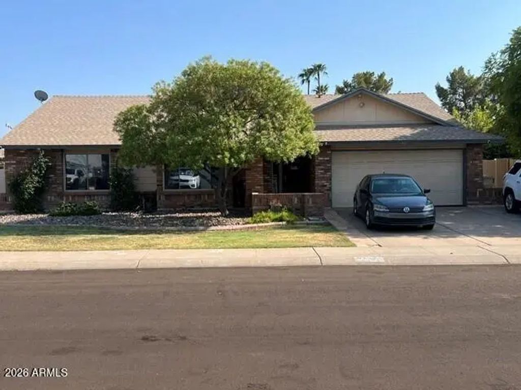 6427 W Shaw Butte Drive, Glendale