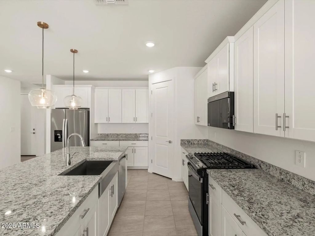 3856 N Patriot Way, Florence