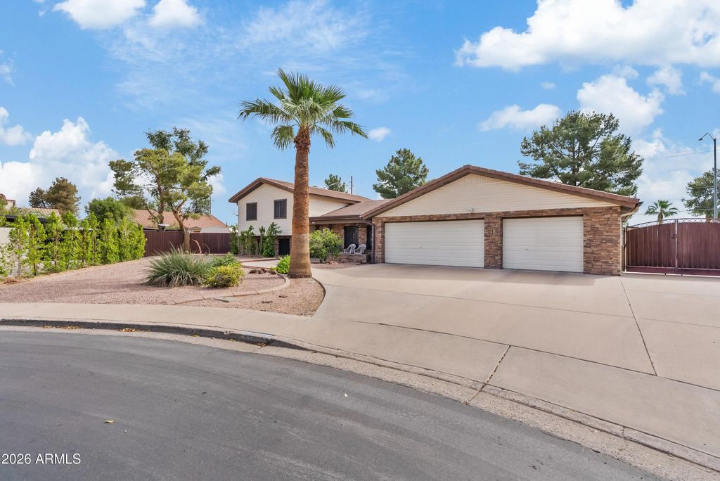 843 N Winthrop Circle, Mesa