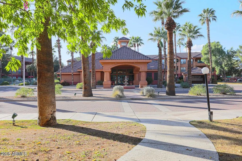 14950 W Mountain View Boulevard (unit 6107), Surprise