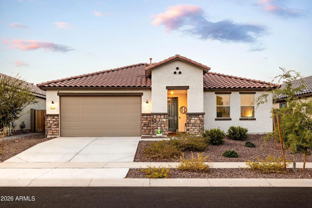 17146 W Running Deer Trail, Surprise
