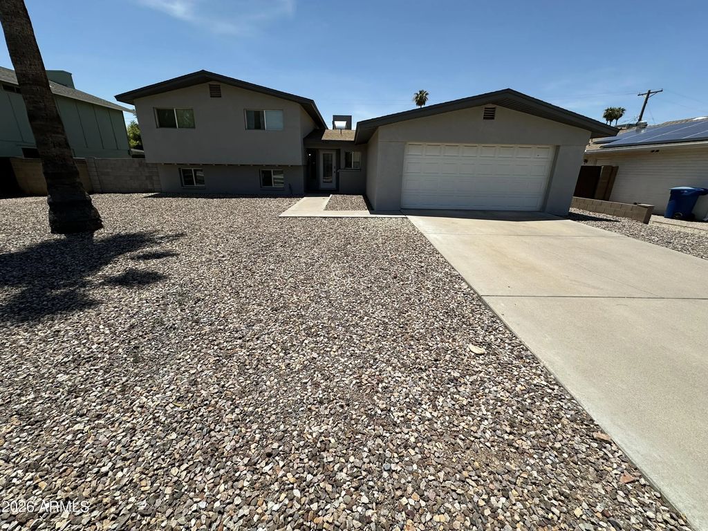 943 E Manhatton Drive, Tempe