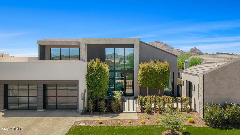 6917 E Cactus Wren Road, Paradise Valley